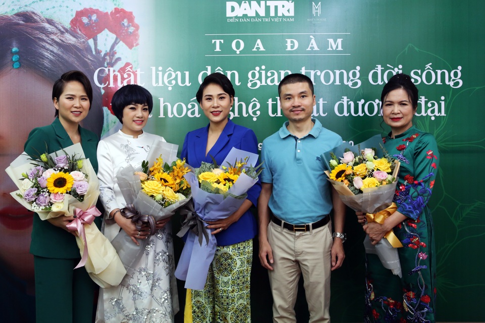 Chúng tôi cảm nhận nét đẹp văn hóa dân gian đương đại đang sống lại mạnh mẽ - 2 Chúng tôi cảm nhận nét đẹp văn hóa dân gian đương đại đang sống lại mạnh mẽ - 2