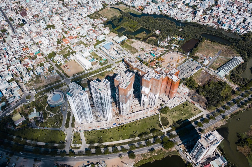 Eco Green Saigon ghi điểm nhờ tiến độ xây dựng - 2 Eco Green Saigon ghi điểm nhờ tiến độ xây dựng - 2