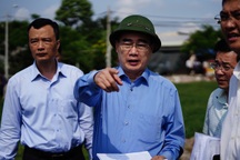 Bí thư Nguyễn Thiện Nhân thị sát thực trạng xây dựng ở Bình Chánh