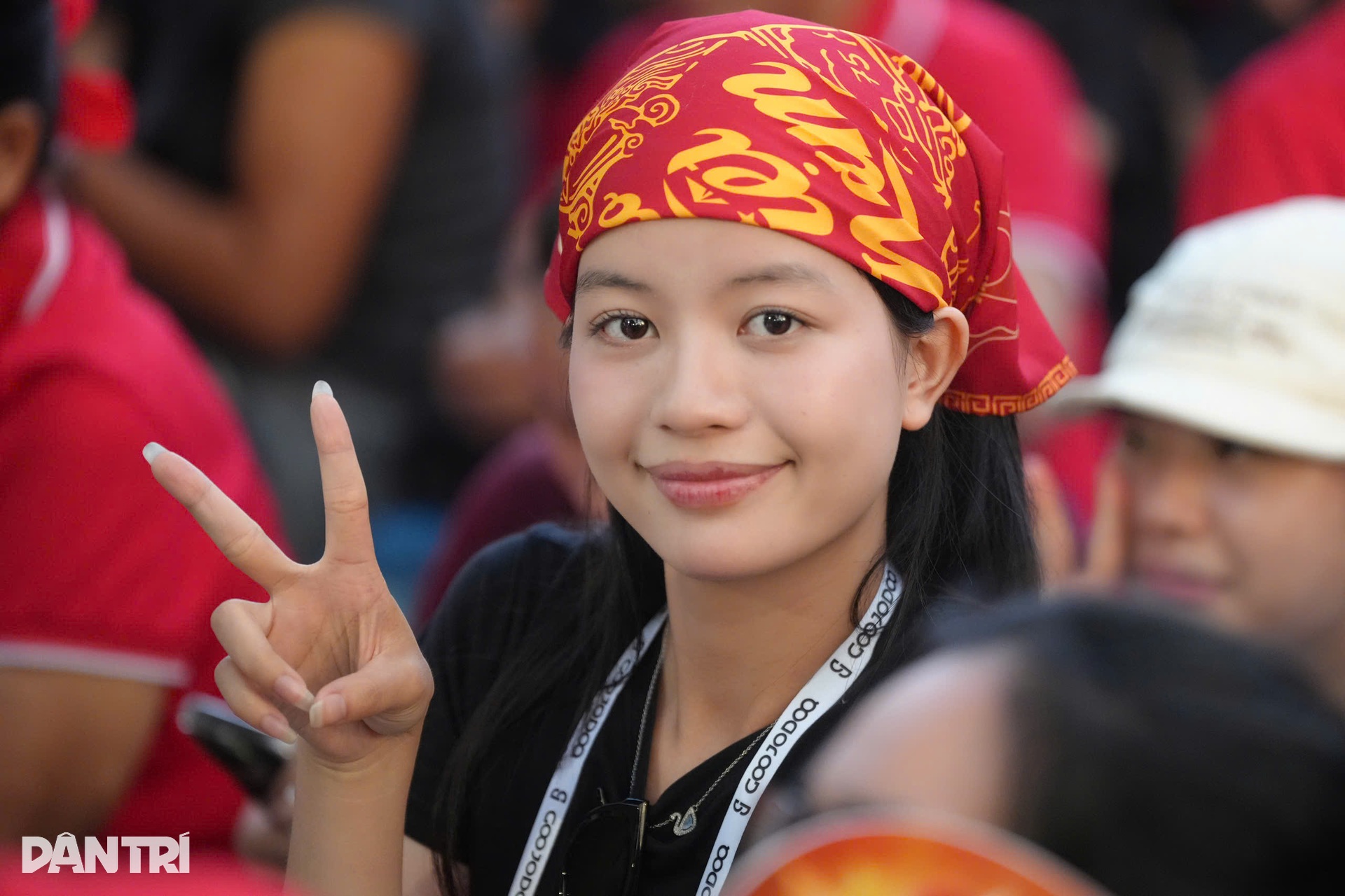 Nhiều hot girl đổ dồn về Quảng trường Ba Đình chờ xem lễ diễu binh - 6 Nhiều hot girl đổ dồn về Quảng trường Ba Đình chờ xem lễ diễu binh - 6