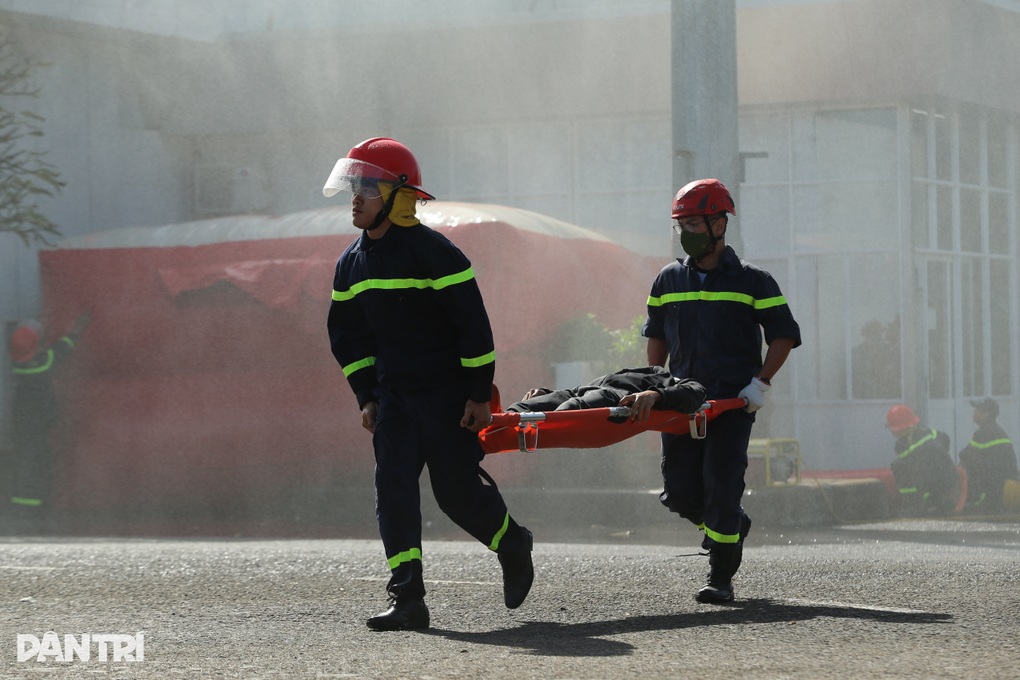 Xem 3 tình huống giả định Cảng Hàng không Buôn Ma Thuột bị tấn công - 8 Xem 3 tình huống giả định Cảng Hàng không Buôn Ma Thuột bị tấn công - 8