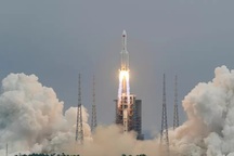 Trung Quốc hứng chỉ trích vì tên lửa rơi xuống Trái Đất