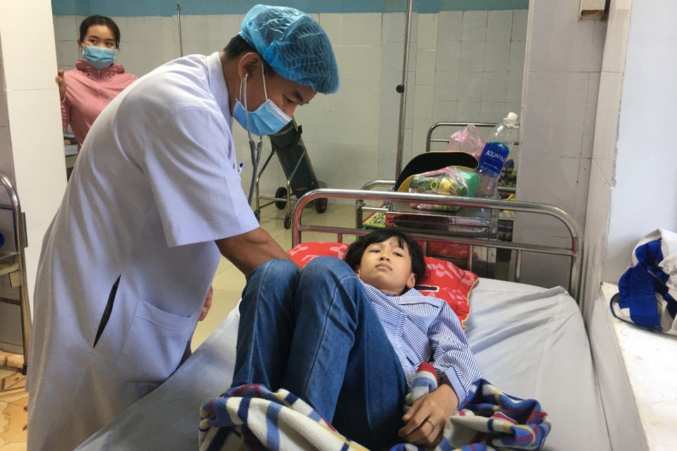Vụ HS ngộ độc keo bong bóng: Lời cảnh tỉnh cho nhà trường và phụ huynh - 1 Vụ HS ngộ độc keo bong bóng: Lời cảnh tỉnh cho nhà trường và phụ huynh - 1