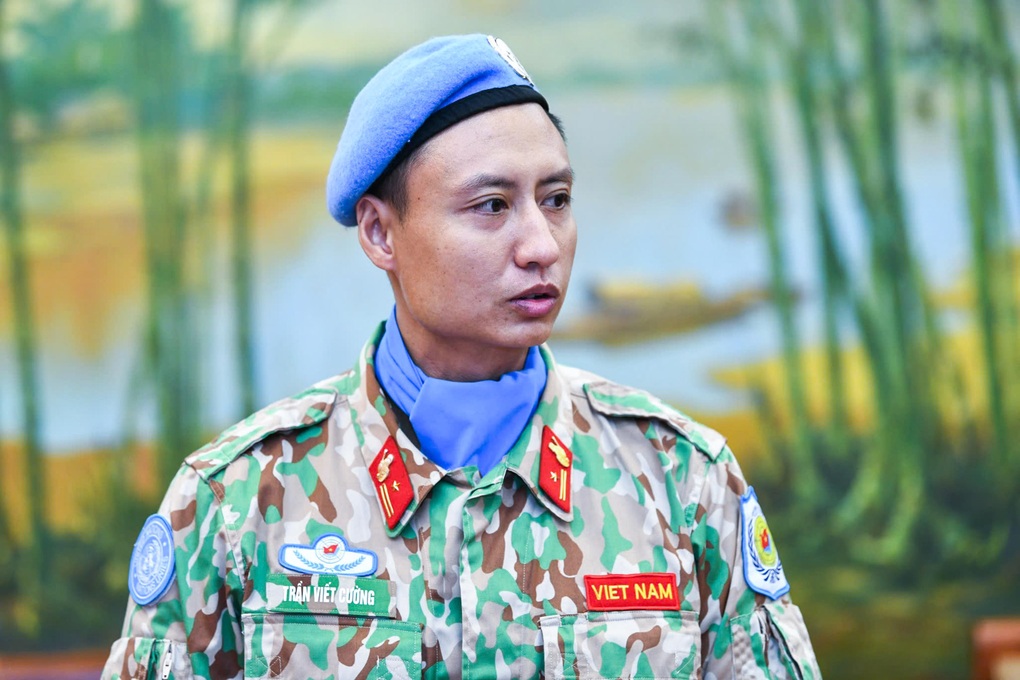 Trao quyết định của Chủ tịch nước cho sĩ quan làm nhiệm vụ gìn giữ hòa bình - 3 Trao quyết định của Chủ tịch nước cho sĩ quan làm nhiệm vụ gìn giữ hòa bình - 3