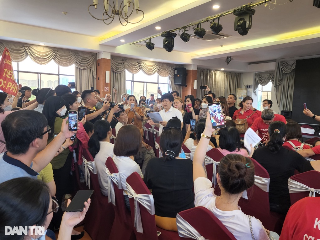 Phụ huynh chất vấn Shark Thủy: Tòa án lương tâm của các anh đâu? - 6 Phụ huynh chất vấn Shark Thủy: Tòa án lương tâm của các anh đâu? - 6