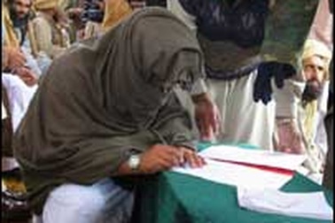 Lãnh đạo Taliban doạ tấn công Nhà Trắng, New York và London 