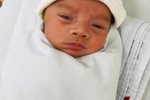 Một bé trai sinh non bị mẹ bỏ rơi trong bệnh viện