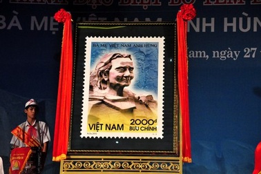 Phát hành bộ tem Mẹ VNAH Nguyễn Thị Thứ