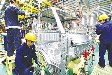 Hàng loạt loại ô tô sắp giảm giá trăm triệu