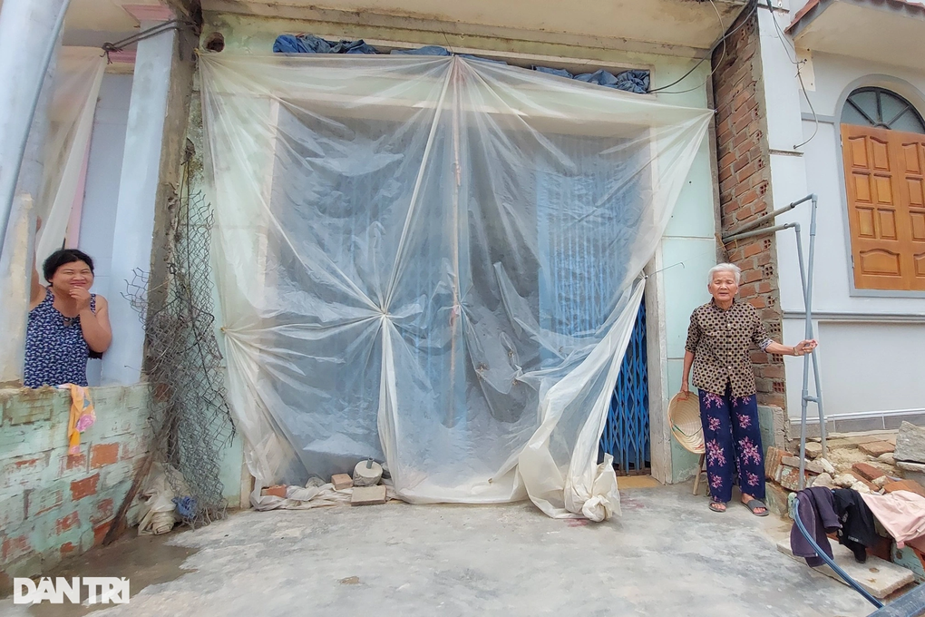 Thi công quốc lộ 19 ì ạch, dân khốn khổ vì không có lối đi - 4 Thi công quốc lộ 19 ì ạch, dân khốn khổ vì không có lối đi - 4