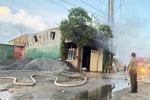 Cháy nhà ở Hà Nội, gia đình 4 người tử vong