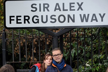 CĐV MU "sốt" với đường Alex Ferguson