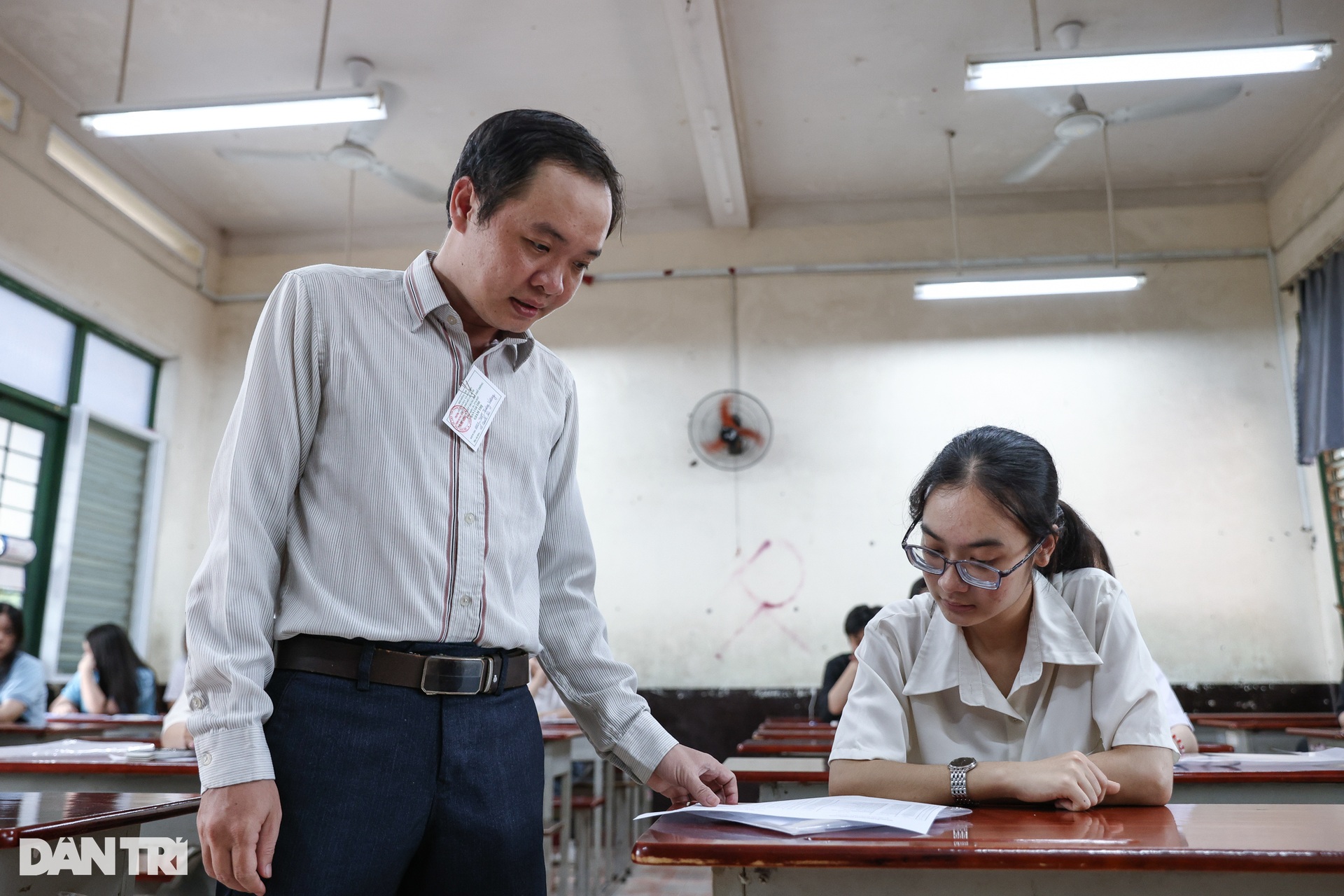 Thí sinh TPHCM rạng rỡ trong ngày làm thủ tục sự thi THPT - 7 Thí sinh TPHCM rạng rỡ trong ngày làm thủ tục sự thi THPT - 7