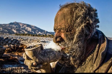 Chuyện về người đàn ông... 60 năm không tắm