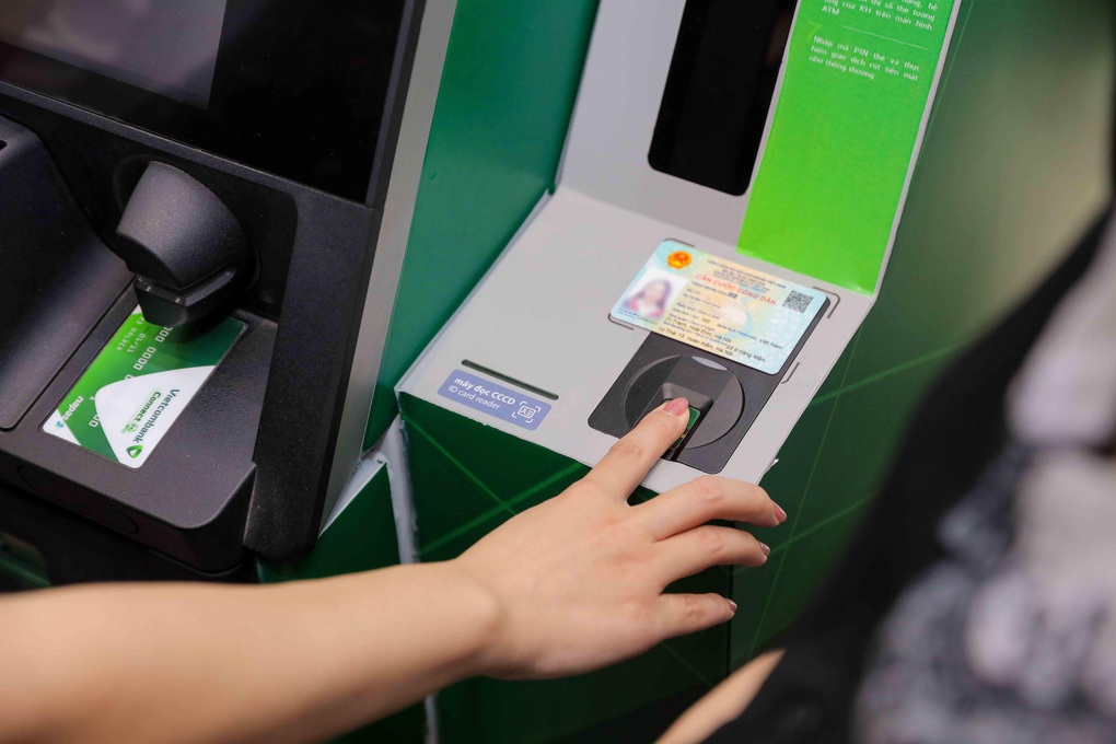 Vietcombank Ba Đình khai trương trụ sở mới, ra mắt chuỗi trải nghiệm ngân hàng số - 4 Vietcombank Ba Đình khai trương trụ sở mới, ra mắt chuỗi trải nghiệm ngân hàng số - 4
