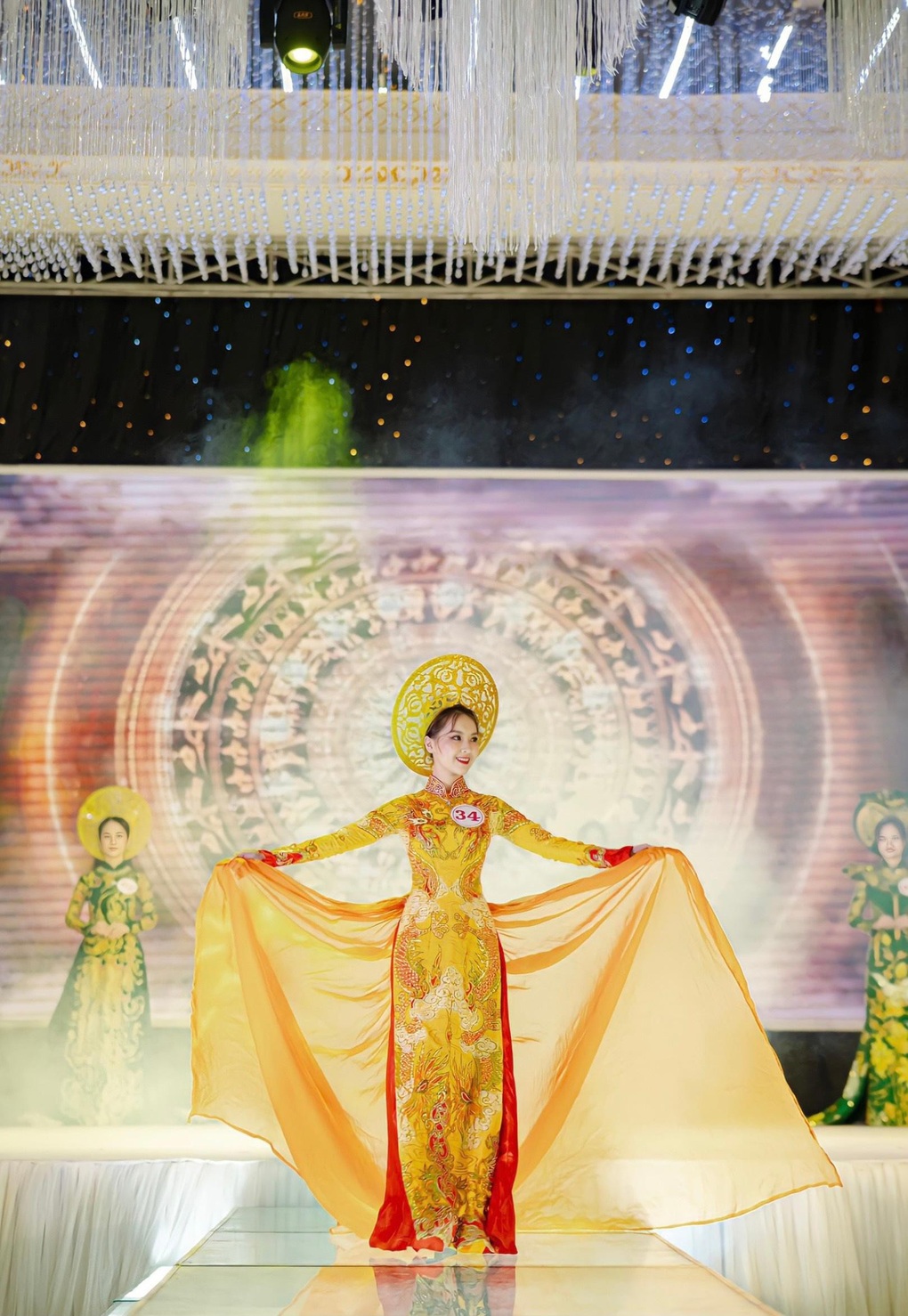 Nữ sinh tài sắc vẹn toàn của trường ĐH Y Dược - ĐH Thái Nguyên - 7 Nữ sinh tài sắc vẹn toàn của trường ĐH Y Dược - ĐH Thái Nguyên - 7