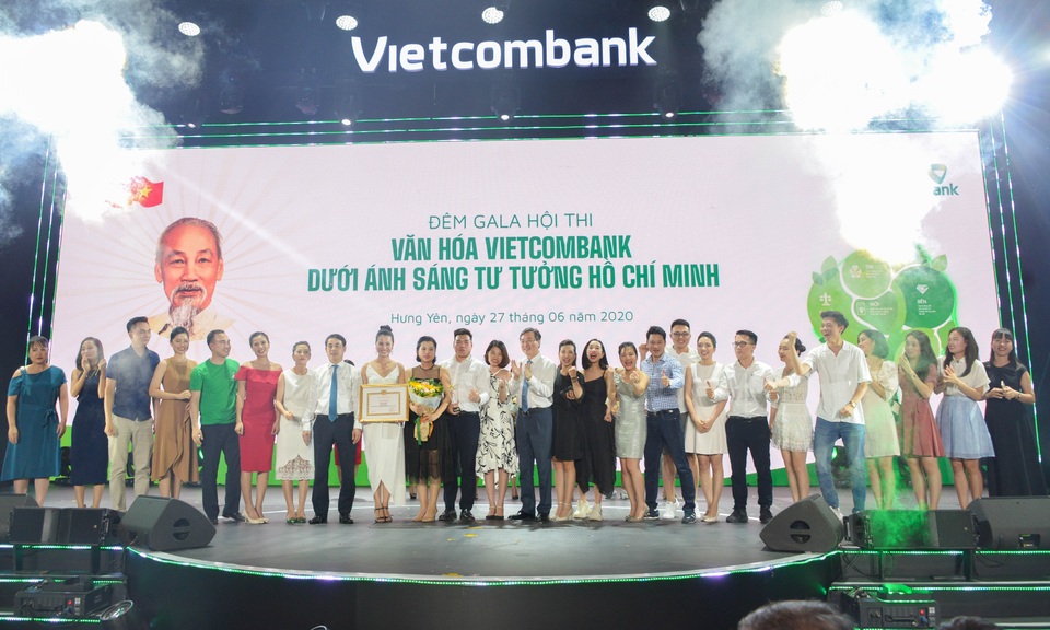 Hội thi “Văn hóa Vietcombank dưới ánh sáng tư tưởng Hồ Chí Minh” thành công tốt đẹp - 5 Hội thi “Văn hóa Vietcombank dưới ánh sáng tư tưởng Hồ Chí Minh” thành công tốt đẹp - 5