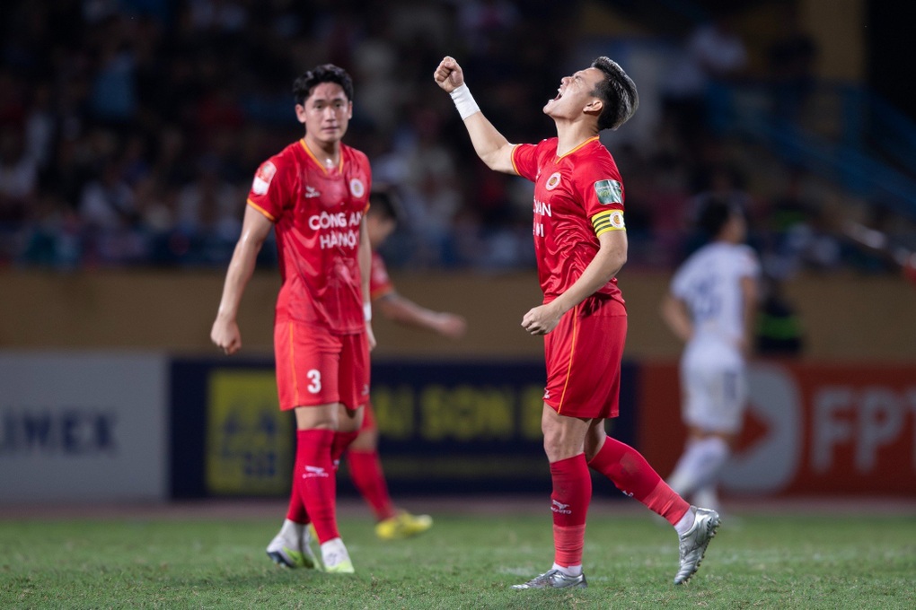 CLB Công An Hà Nội tiến gần đến ngôi vô địch V-League 2023? - 1 CLB Công An Hà Nội tiến gần đến ngôi vô địch V-League 2023? - 1