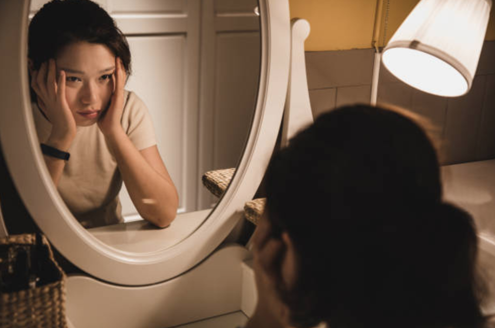 25 tuổi, tôi đang hẹn hò với em trai 19 tuổi của bạn thân - 1 25 tuổi, tôi đang hẹn hò với em trai 19 tuổi của bạn thân - 1