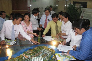 Bất động sản phía Tây Nam “ấm” dần lên