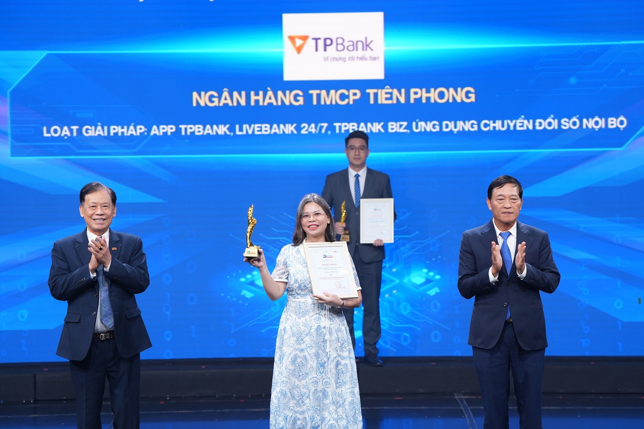 TPBank was honored for its outstanding digital transformation at the ...