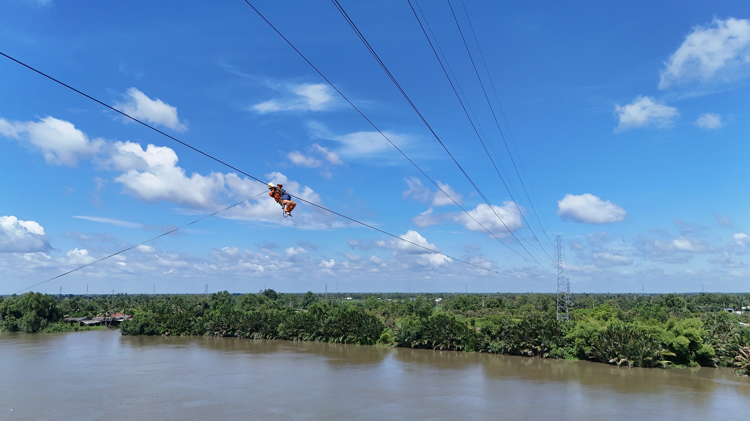 Nỗ lực ngày đêm - Tinh thần đồng đội - Chăm lo đời sống - Hành động nhỏ - Ý nghĩa lớn