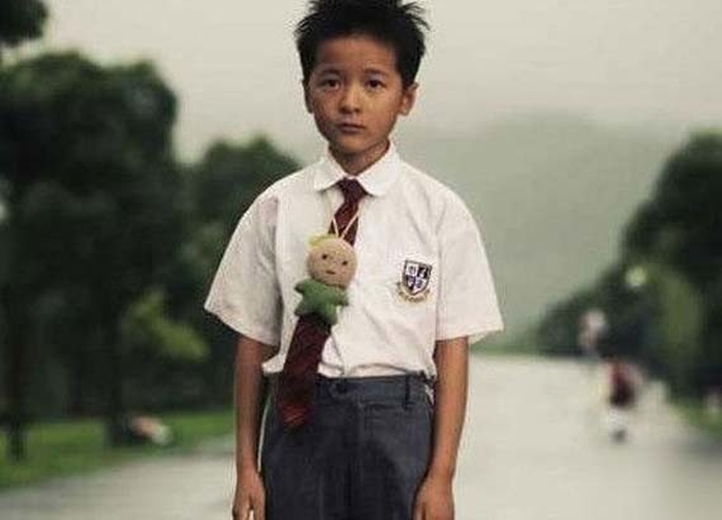 Bị nhầm là con trai, sao nhí phim Châu Tinh Trì lột xác ở tuổi 25 - 1 Bị nhầm là con trai, sao nhí phim Châu Tinh Trì lột xác ở tuổi 25 - 1