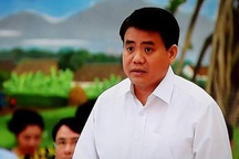 Bộ trưởng Xây dựng và Chủ tịch Hà Nội “chia lửa” câu hỏi về 8B Lê Trực