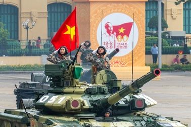 Quân đội nhân dân vững bước dưới cờ Đảng vinh quang