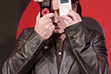 Samsung, SanDisk định “hất cẳng” Apple