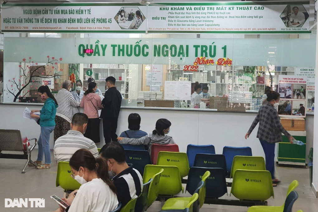 Một bệnh viện ở TPHCM càng làm càng thâm hụt - 3