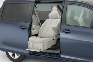Toyota giới thiệu ghế ô tô Auto Access 