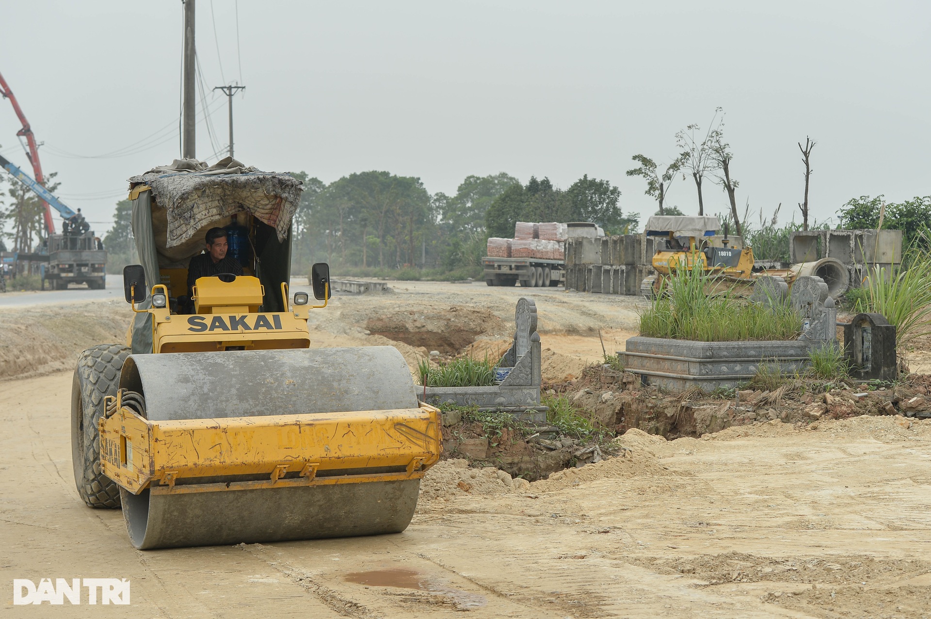 Tuyến đường dài 2,9km, trị giá gần 500 tỷ đồng làm 3 năm chưa xong ở Hà Nội - 12