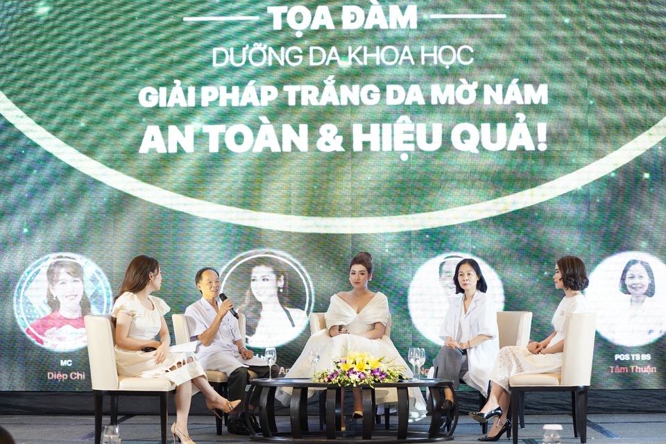 Hội thảo trắng da, mờ thâm nám - giải pháp làm đẹp cho phụ nữ Việt - 2 Hội thảo trắng da, mờ thâm nám - giải pháp làm đẹp cho phụ nữ Việt - 2