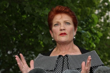 Báo Trung Quốc dọa Australia về "đòn trừng phạt lâu dài"