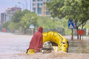 Hà Nội "phố cũng như sông": Cái giá của việc lấn chiếm, san lấp ao hồ