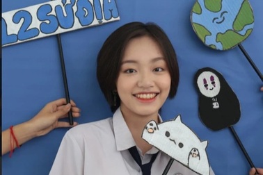 Nữ sinh Quảng Ninh có 3 điểm 10 tốt nghiệp: Không nên so sánh để tạo áp lực