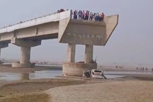 Những tai nạn hi hữu, đôi khi chết người, vì tài xế đi theo Google Maps