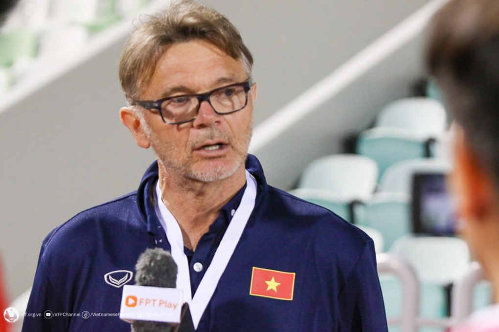 HLV Philippe Troussier đã thử nghiệm được những gì tại Doha Cup? - 2 HLV Philippe Troussier đã thử nghiệm được những gì tại Doha Cup? - 2
