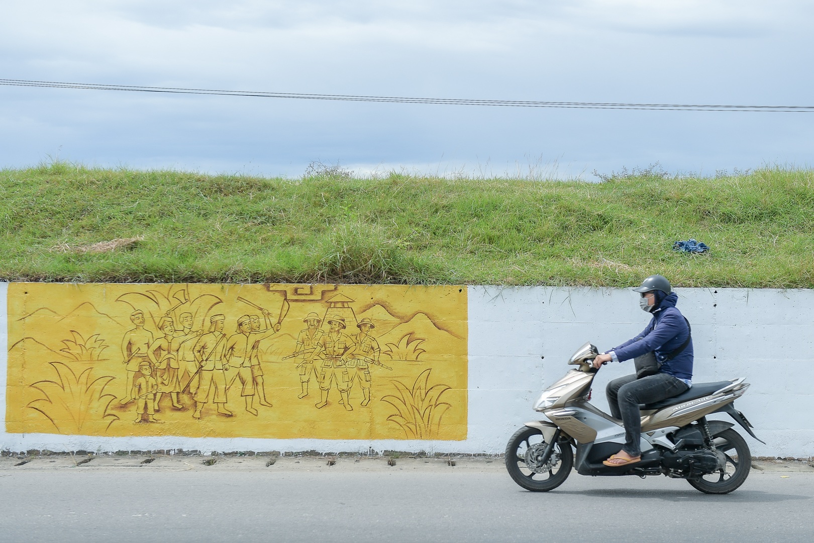 Con đường bích họa dài hơn 2 km ở ngoại thành Hà Nội - 4 Con đường bích họa dài hơn 2 km ở ngoại thành Hà Nội - 4
