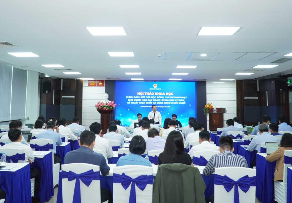 Proposal to support 3.6 million/month for students in dozens of hot majors - 1 Đề xuất hỗ trợ 3,6 triệu/tháng cho sinh viên hàng chục ngành hot - 1