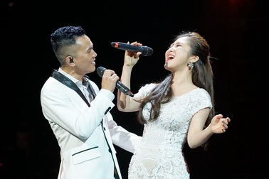 Khán giả mê đắm khi Thuỳ Chi hát hit của Thu Phương do Tú Dưa viết