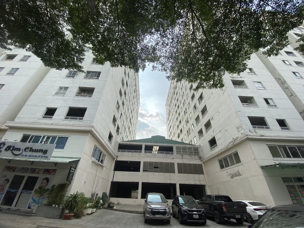 Vụ vợ tử vong, chồng rơi từ tầng 15 ở TPHCM: Tiếng la hét lúc rạng sáng - 1 Vụ vợ tử vong, chồng rơi từ tầng 15 ở TPHCM: Tiếng la hét lúc rạng sáng - 1