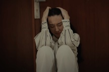 Hoa hậu Thùy Tiên đóng MV của Đức Phúc, cảnh khóc gây chú ý