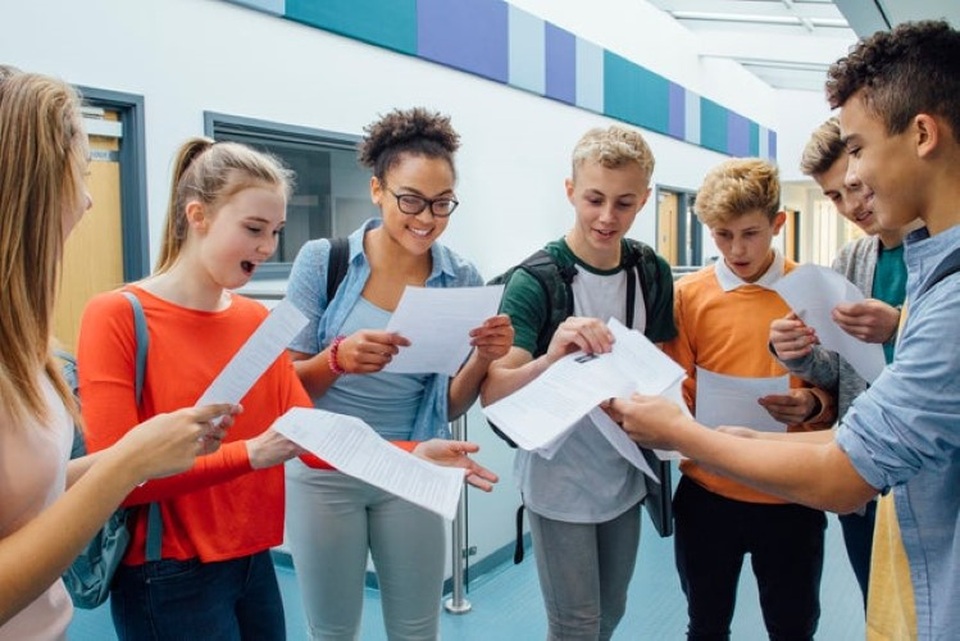Anh hủy kỳ thi A-level và GCSE năm 2021 - 1 Anh hủy kỳ thi A-level và GCSE năm 2021 - 1