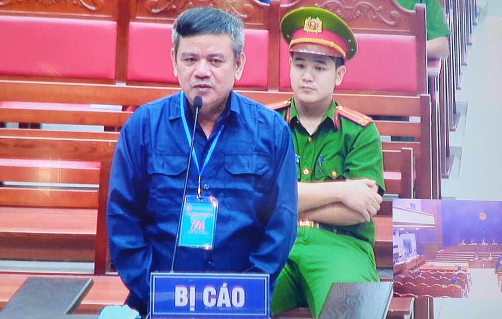 Cựu cán bộ chống buôn lậu bảo kê buôn lậu lĩnh 15 năm tù - 3 Cựu cán bộ chống buôn lậu bảo kê buôn lậu lĩnh 15 năm tù - 3