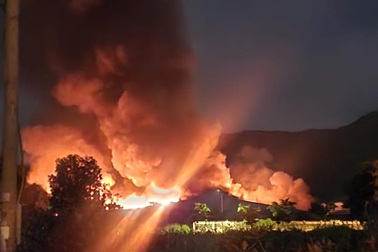 Vụ cháy ở công ty giày: Thiệt hại 100 tỷ đồng, 2.000 công nhân nghỉ việc