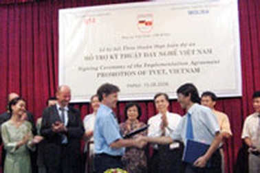 Gần 10 tỷ đồng hỗ trợ kỹ thuật dạy nghề cho Việt Nam 