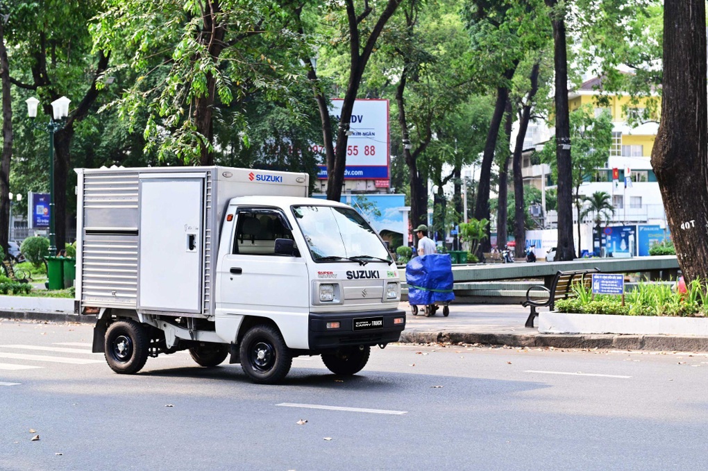 Suzuki Carry: Kẻ vận chuyển tài ba của doanh nghiệp - 1 Suzuki Carry: Kẻ vận chuyển tài ba của doanh nghiệp - 1