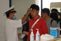 Các tỉnh ráo riết lập chốt kiểm tra, giám sát người đến từ vùng dịch